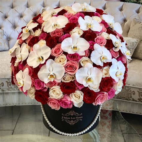 Signature 200 Multicolor Roses With Orchids Jlf Los Angeles Flower Bouquet Wedding Orchids