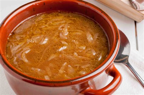 Receta de sopa de cebolla a la francesa Pato confinado Público