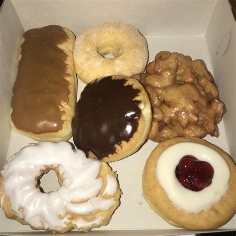 Death By Donutz 36 Photos And 54 Reviews Donuts 1425 Sw Monroe Ave