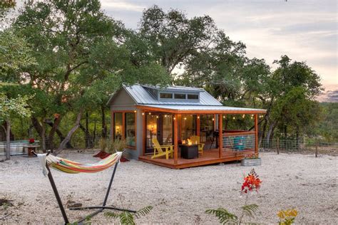 20 Tiny Houses In Texas You Can Rent On Airbnb In 2020 In 2020 Tiny