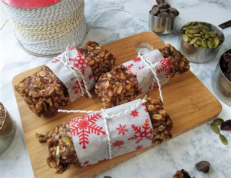 Loaded with flax seed, oats, walnuts, dates, and peanut butter, these granola bars will satisfy when the midday hunger strikes! Recipe For High Fiber Bar - Easy Healthy High Fiber Cranberry Oat Energy Bars Kitchen Cents ...