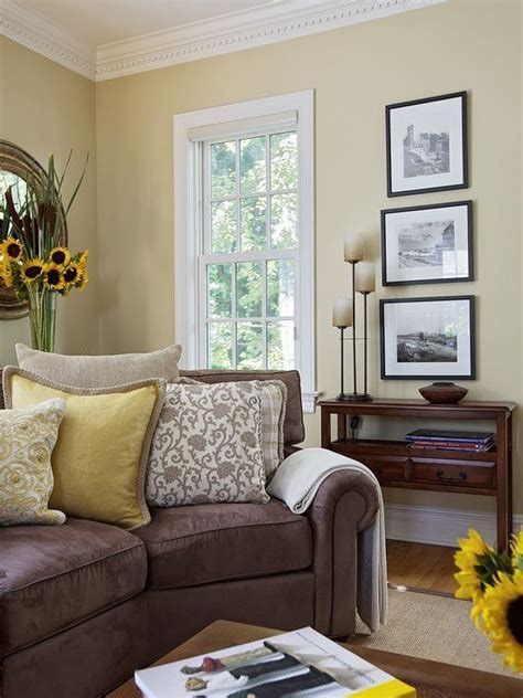 20 Cream Walls With Yellow And Brown Living Room Decor In 2020
