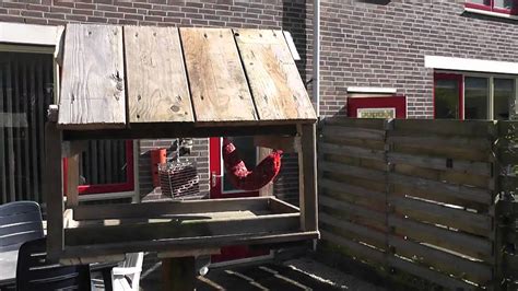 Voederhuisje voor vogels keuze uit 3 varianten origineel vogelhuisje vrolijk uiterlijk klap het dak handig open handig touw om op te hangen tuin opfleuren outdoor. Vogelhuisje? VOGEL VILLA zul je bedoelen!.MTS - YouTube