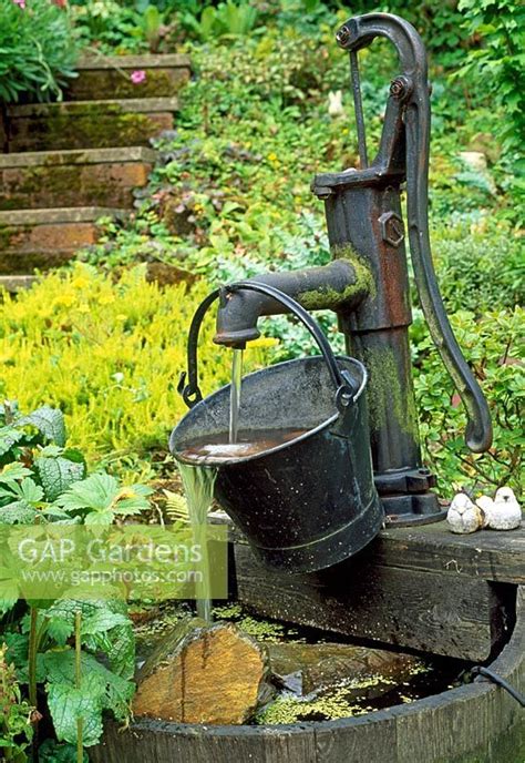 Garden Water Pump Feature Hand Pump Fountain Garden Water Pump Old