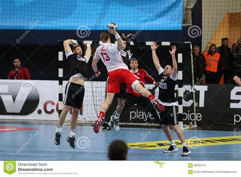 Cs dinamo bucurești is a volleyball club based in bucharest, romania, that competes in the divizia a1, the top tier of romanian volleyball. Besiktas MOGAZ HT And Dinamo Bucuresti Handball Match ...