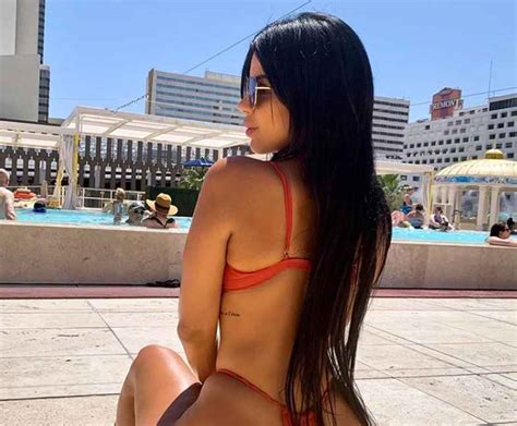 Day Fianc Star Larissa Leaves Las Vegas For An Unknown Destination Tv Shows Ace