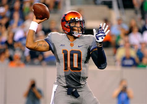 The 7 worst college football uniforms from Week 5 | For The Win