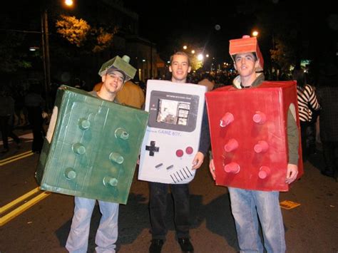 Selection Of Fun Video Game Console Costumes 33 Pics