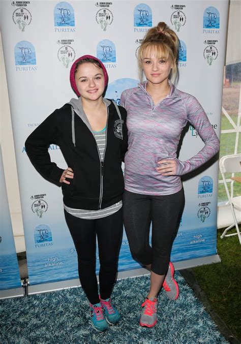 Joey King And Hunter King Cute Pictures Popsugar Celebrity Photo 20