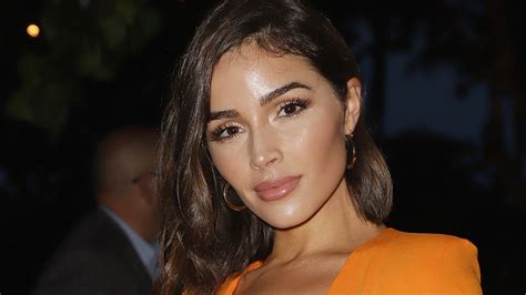 Olivia Culpo Shows Off Her Incredible Figure In Jaw Dropping Set Of