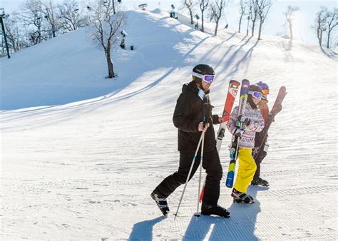Three miles outside of downtown lake geneva, the grand geneva resort & spa is an escape to the rolling hills on the outskirts of town that offers everything you need to enjoy all four seasons of wisconsin weather. Seasonal Ski Pass | Lake Geneva Ski | Grand Geneva Resort ...