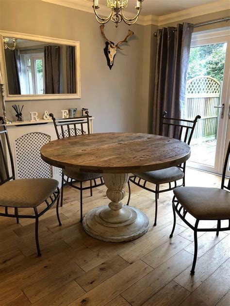 Decide on your tabletop dimensions and draw a circle using that diameter on something. Solid Oak Round Dining Table 6 Seater & Chairs | in Crawley, West Sussex | Gumtree