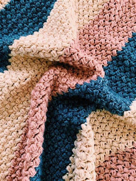 How To Crochet A Blanket Free Pattern Sarah Maker | atelier-yuwa.ciao.jp