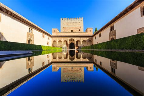 Istana Alhambra Bukti Jejak Kejayaan Islam Di Spanyol