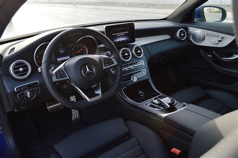 24 city / 31 hwy. Mercedes-Benz C300 Coupe 2016 Review | UAE - YallaMotor