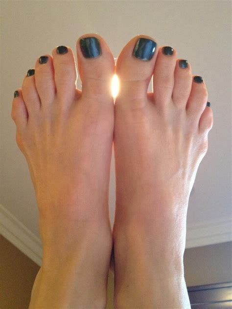 Dina Meyer S Feet