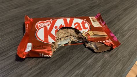 This Is A Damn Crime Eating Kit Kats The Wrong Way Know Your Meme