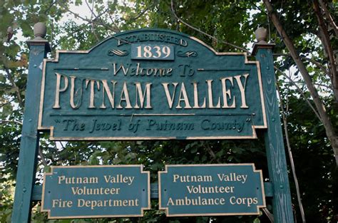 Living In Putnam Valley Ny The New York Times