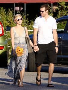 Julianne Hough Dating Brooks Laich A Canadian Ice Hockey Player She S Finally Over Ryan