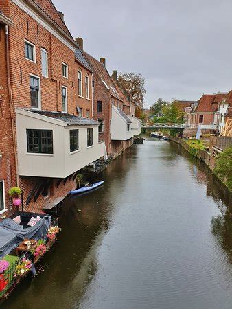 De accommodatie in appingedam dient als hotel, restaurant en is ook in gebruik als vergaderruimte. Hangende Keukens (Appingedam) - 2020 Alles wat u moet ...