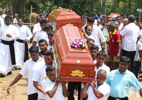 Photo Mass Burial For Bombings Victims Of Sri Lanka Bombings