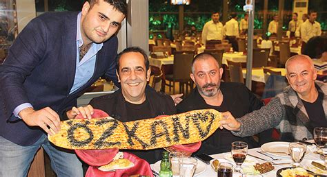 Ile konu ile alakalı geniş bir şekilde bilgileri siz değerli czn lakaplı burak özdemir öldü iddiası sosyal platformyı salladı! Burak Özdemir: Çalışacağım diye çocuk olmayı unuttum - Son ...