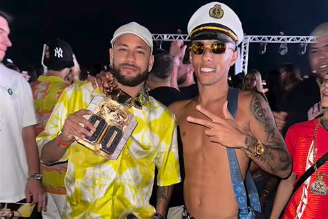 Influencer Que Deu Colar De R 2 Milhões A Neymar Comemora Absolvição