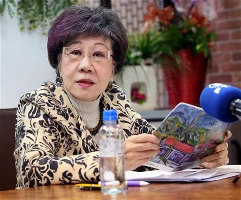 前副總統呂秀蓮今天表示，「世界和平評審委員會」及 呂秀蓮辦公室指出，robert leggett眾議員已故多年，該世界和平基金會由遺孀韓裔美籍dr.suzi park leggett主持，而lester wolff眾議員於今年5月12日以103歲告別人寰。 影》總統安保對話碰軟釘子 呂秀蓮：安倍、習近平應該快見面了 - 政治 - 中時