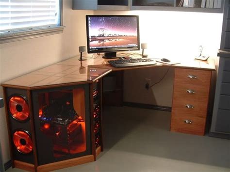 Building your own computer is a very satisfying task, you will get exactly the pc you want that will run how you want it to? 15 Inspiration to Build Your Own Computer Desk! | DIY