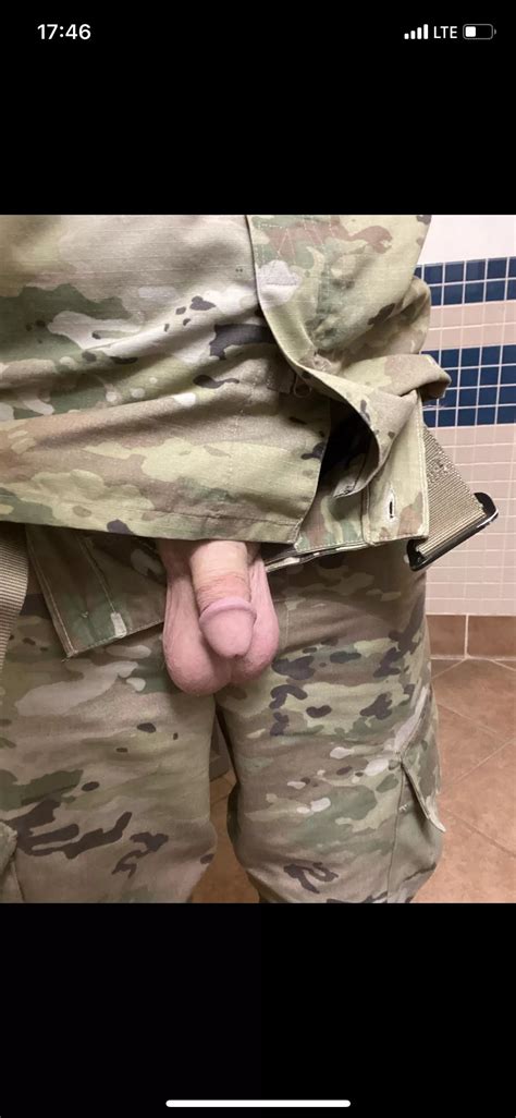 Quick Pic In The Latrine Nudes Militarymen Nude Pics Org