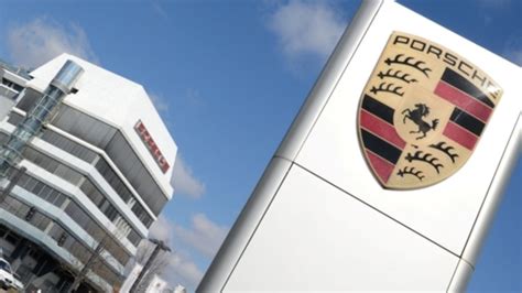 Sportwagenhersteller In Stuttgart Porsche Wehrt Sich Gegen Ideenklau