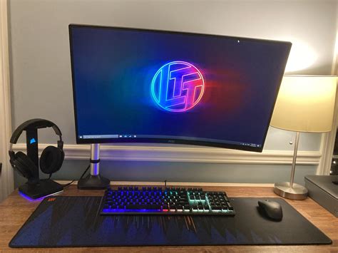 My Linus Tech Tips X Corsair Setup Loving My LTT Desk Mat R