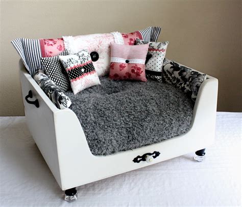 Diy murphy bed ideas for small spaces. Stylish Dog Beds - HomesFeed