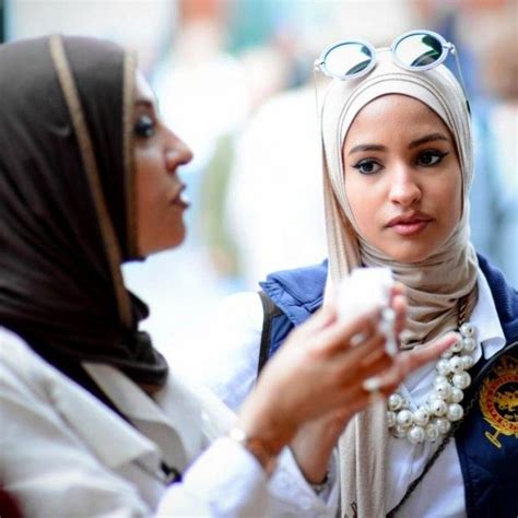 According to their homepage, arablounge is currently the largest online christian and muslim dating service for arabs. the site offers matches for arab singles searching for marriage partners, an instant messenger for guys and women to interact with, and even group chat rooms. Muslim Dating Kostenlos Online - compuerogon