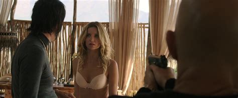 Annabelle Wallis Nue Dans The Brothers Grimsby