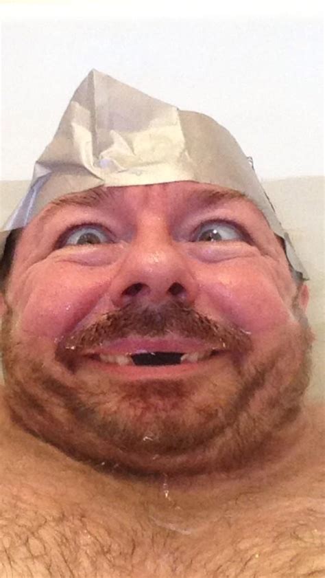 Ricky Gervais On Twitter Happy Christmas Bathpic E8vap8gd