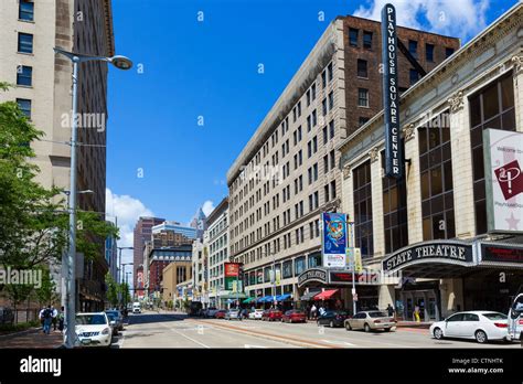 Cleveland Playhouse Square Buildings Hi Res Stock Photography And