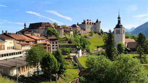 El salario mínimo en suiza es suficiente? GRUYÈRES: Una pequeña ciudad histórica conservada en Suiza - YouTube