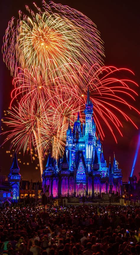 Free Disney iPhone Wallpapers - Disney Tourist Blog