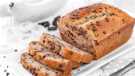 Friends and family love my recipe and say it's i've made several banana bread recipes here and i always come back to this one, it is a wonderful standard recipe that you can build upon and. This Is the Best Banana Bread Recipe of All Time | Glamour