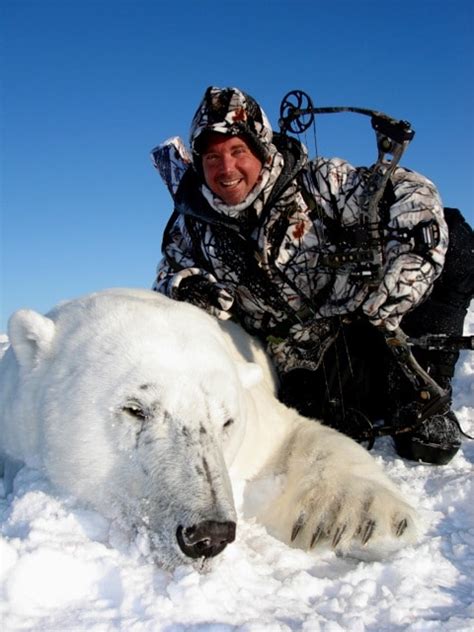 Nunavut Polar Bear Hunt 10277