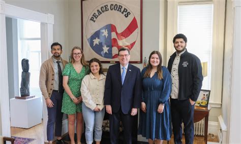 Five Seniors Join Peace Corps