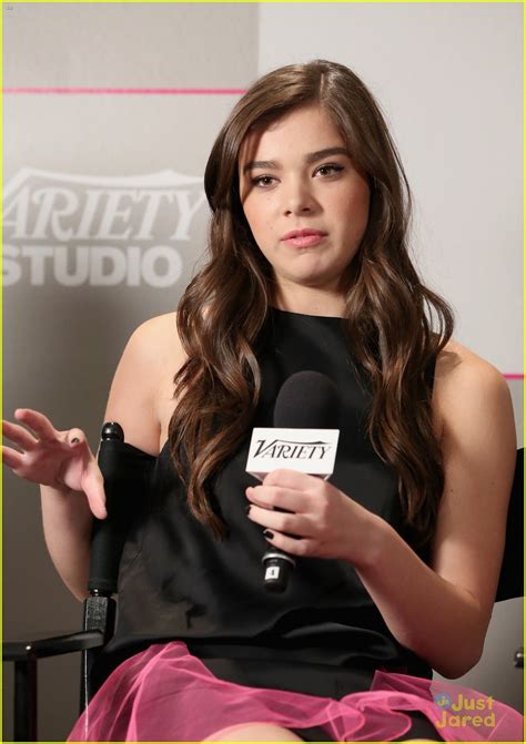 Full Sized Photo Of Hailee Steinfeld The Keeping Room Tiff Premiere 01