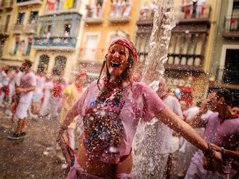 Spain The Country Of Fiestas And Festivals Festival Spain Fiestas