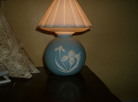 You'll love the texture of the base as well, as it brings a more dynamic. SMALL BEDSIDE LAMP | Collectors Weekly