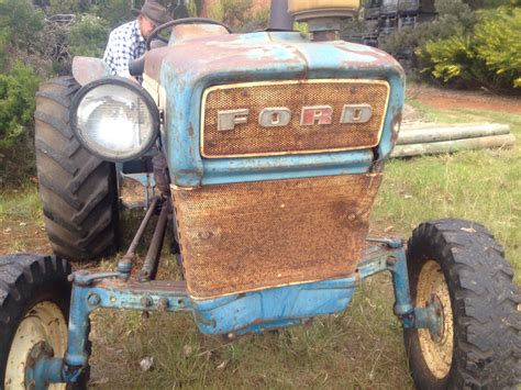 Old Ford Tractor Ford Tractors Old Fords Pemberton Farm Yard