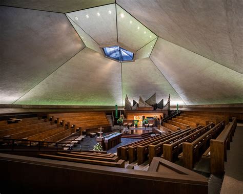 Saving Two Saarinen Churches In Columbus Indiana