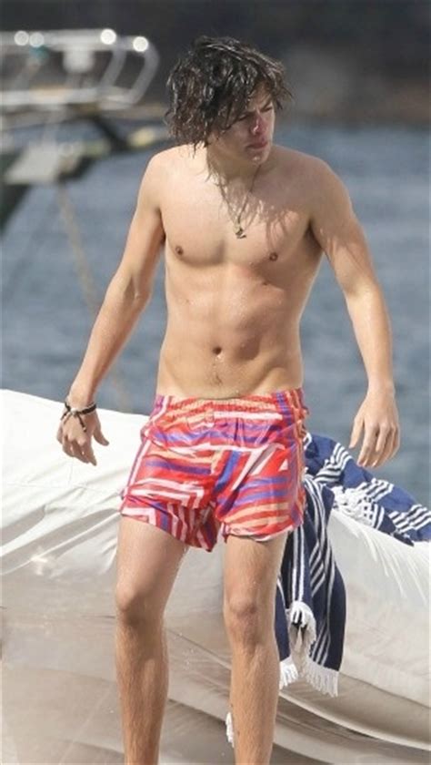 A Smiling Harry Styles 18 Was Caught In His Underwear While Shaving His Legs We Don’t Know