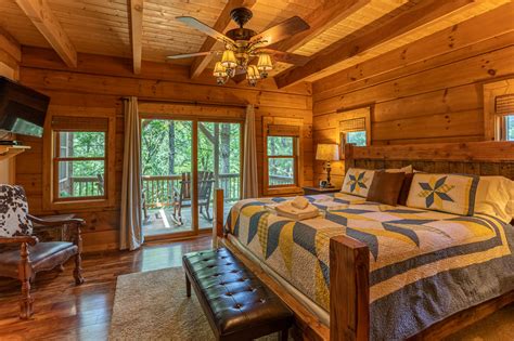 Enchanted Forest Retreat in Sugar Grove w/ 5 BR (Sleeps11)