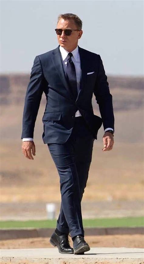 The Daniel Craig Fixation James Bond Style James Bond Suit Daniel